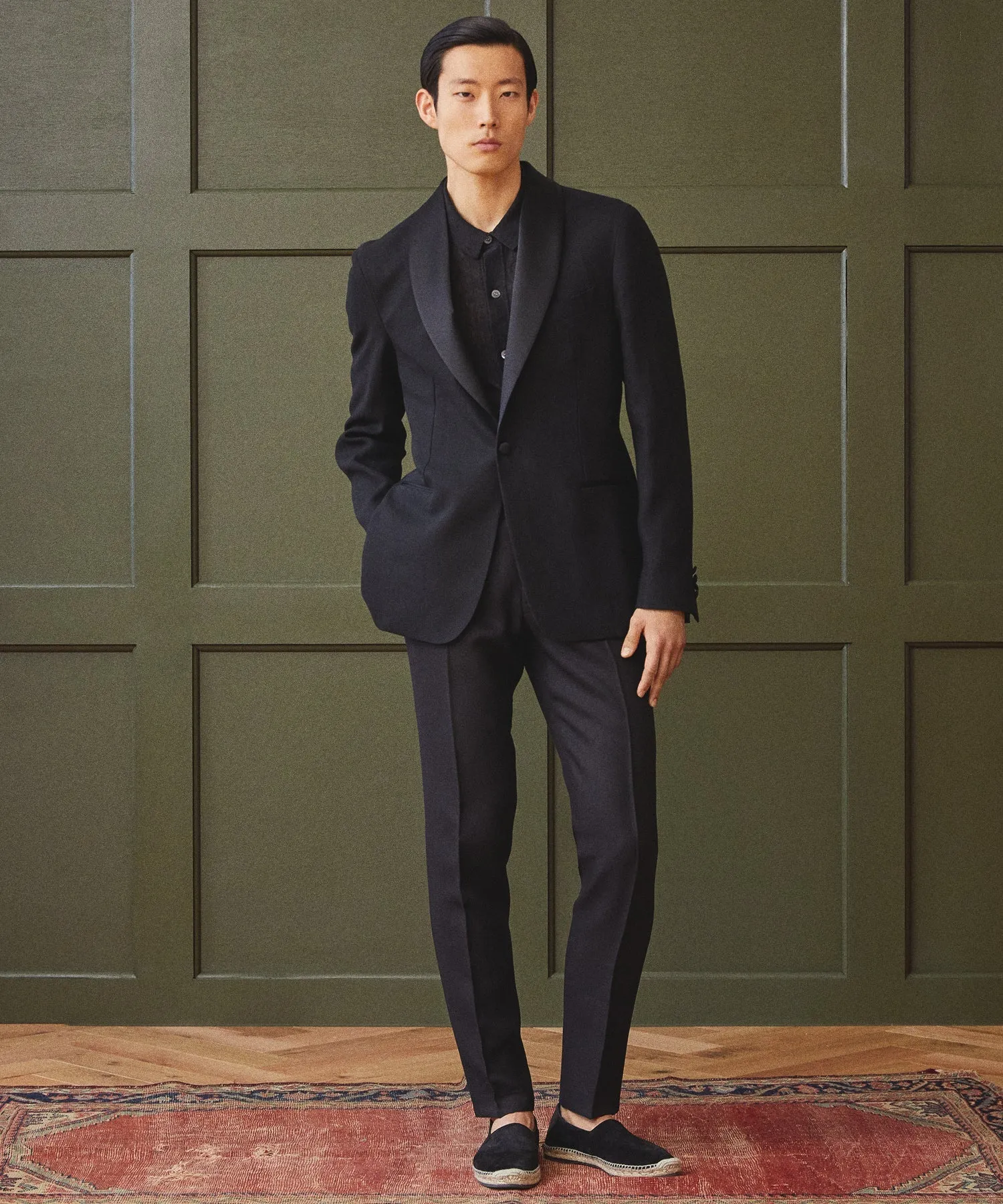 Italian Linen Shawl Collar Tuxedo Jacket in Black