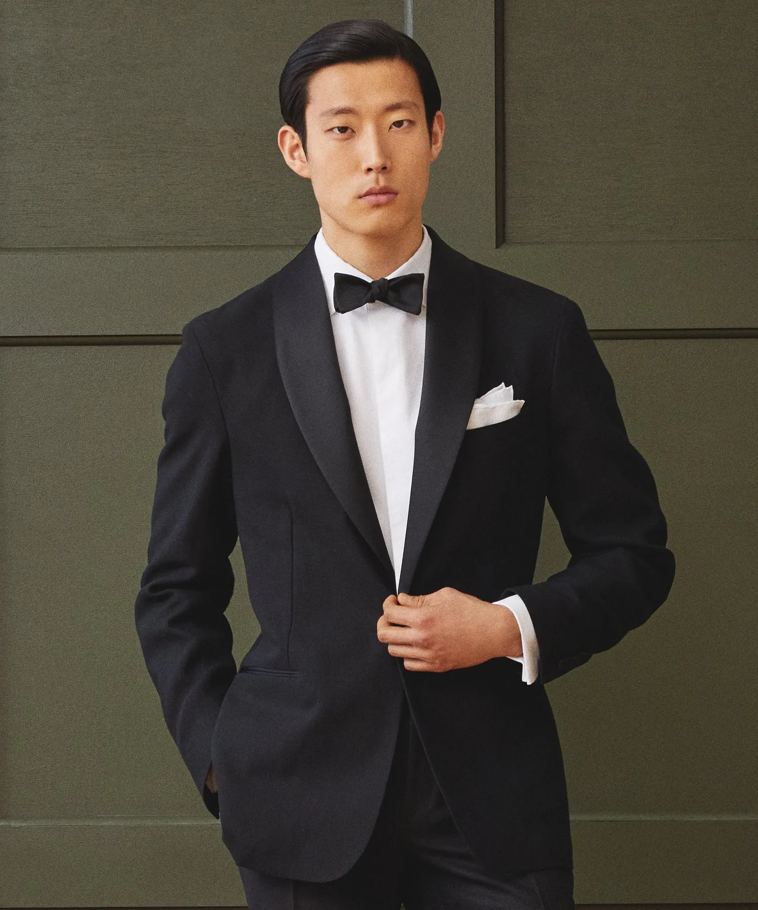 Italian Linen Shawl Collar Tuxedo Jacket in Black