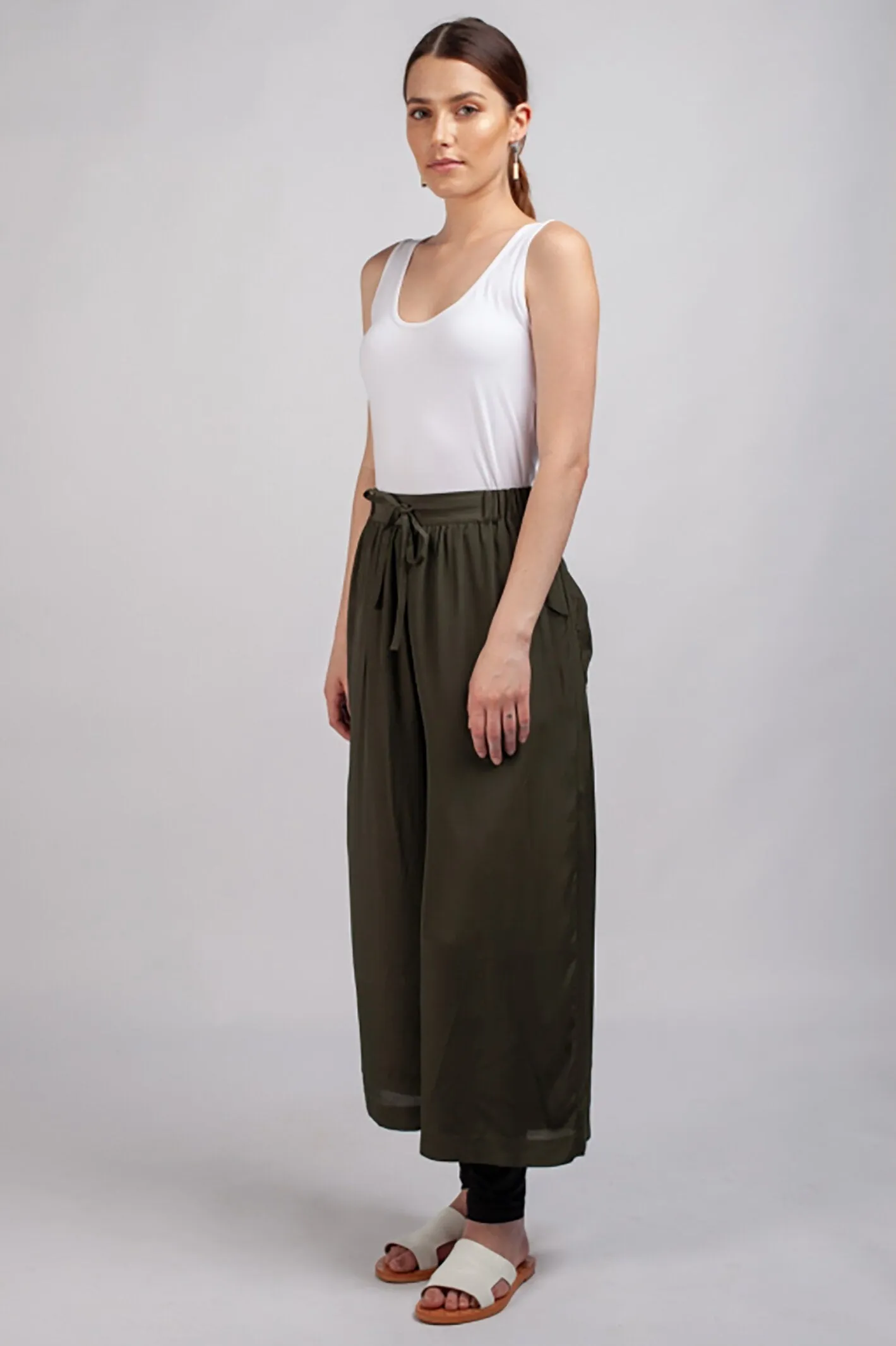 Laneway Pants in Olive