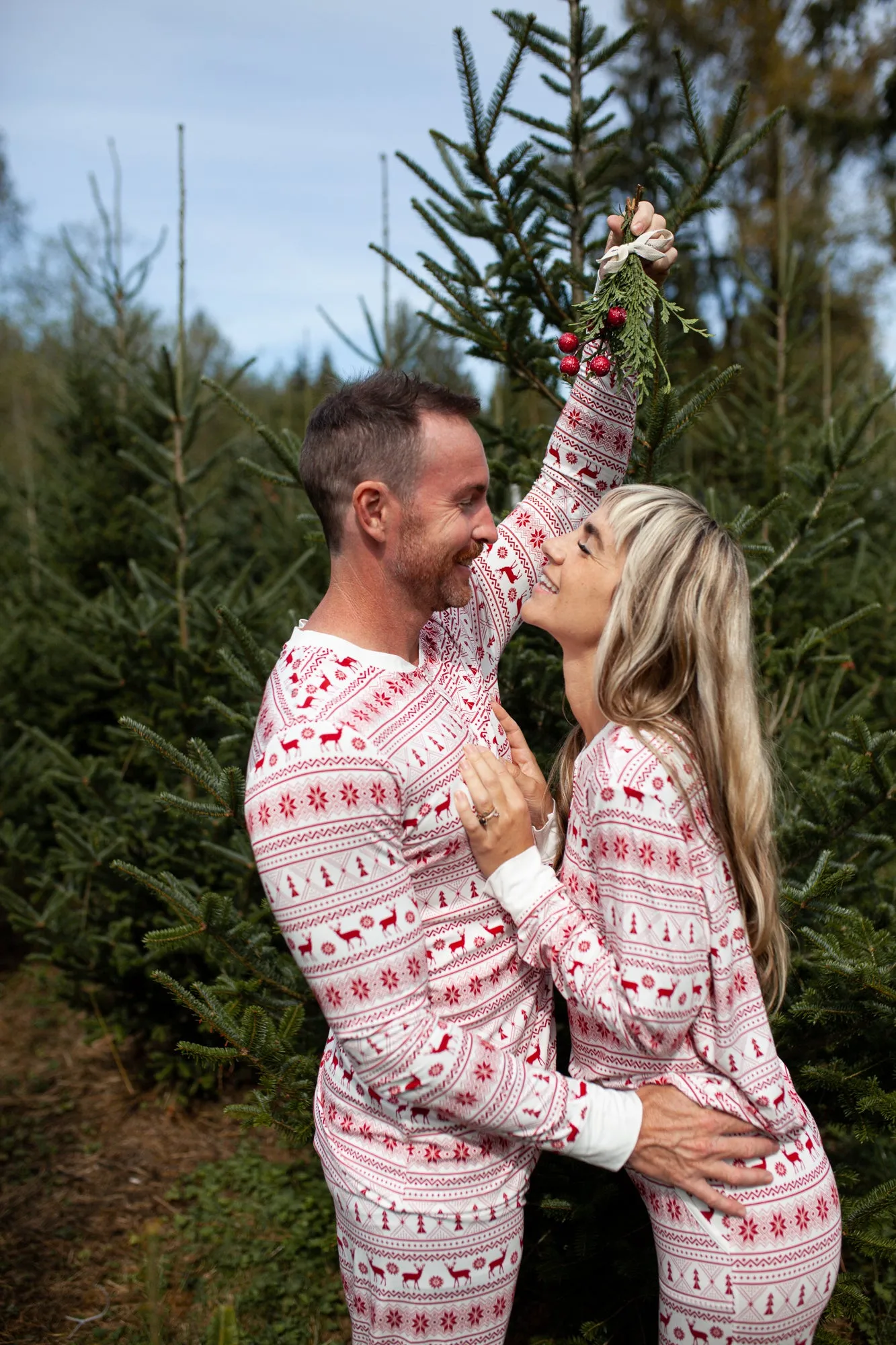 Men's Jogger Set - RED FAIR ISLE