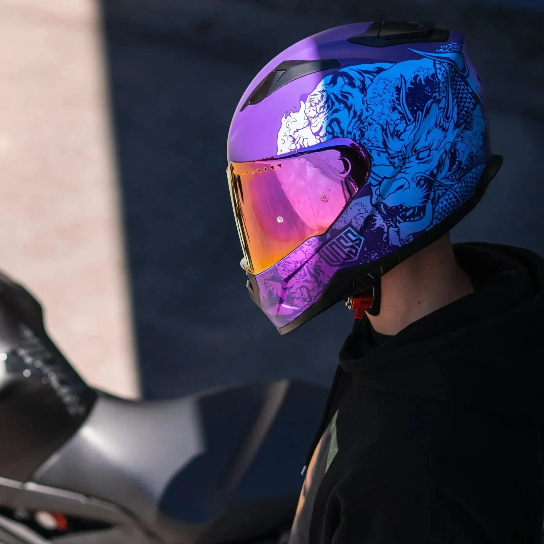 Voss 989 Moto-V Rei Helmet